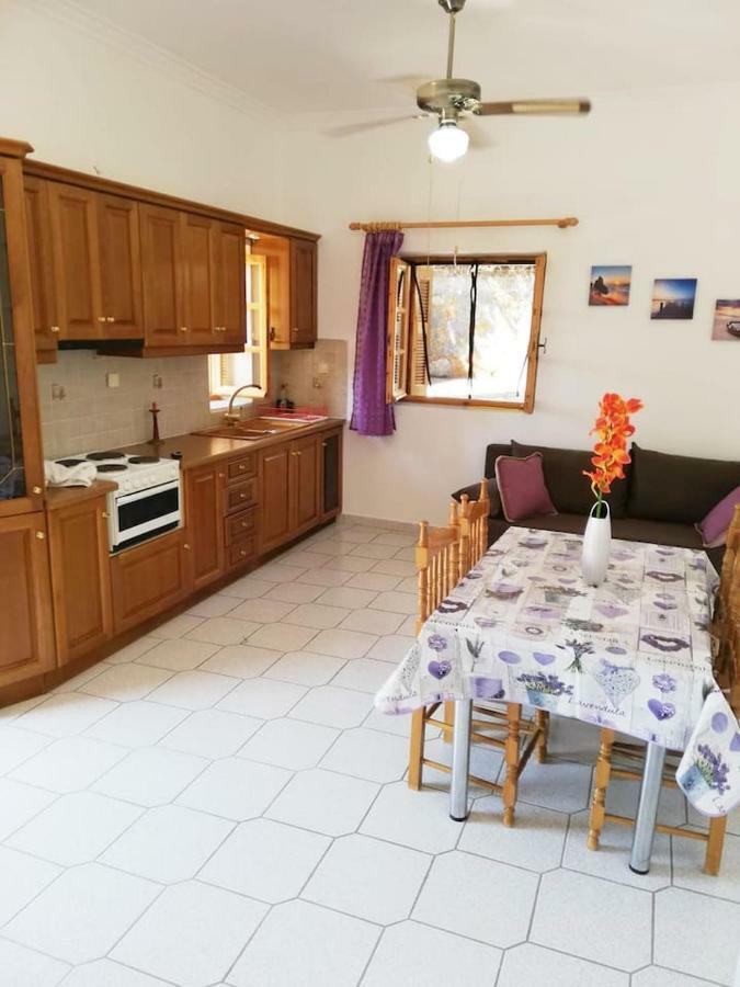 Theasea House With Garden Apartment Riglia Екстериор снимка