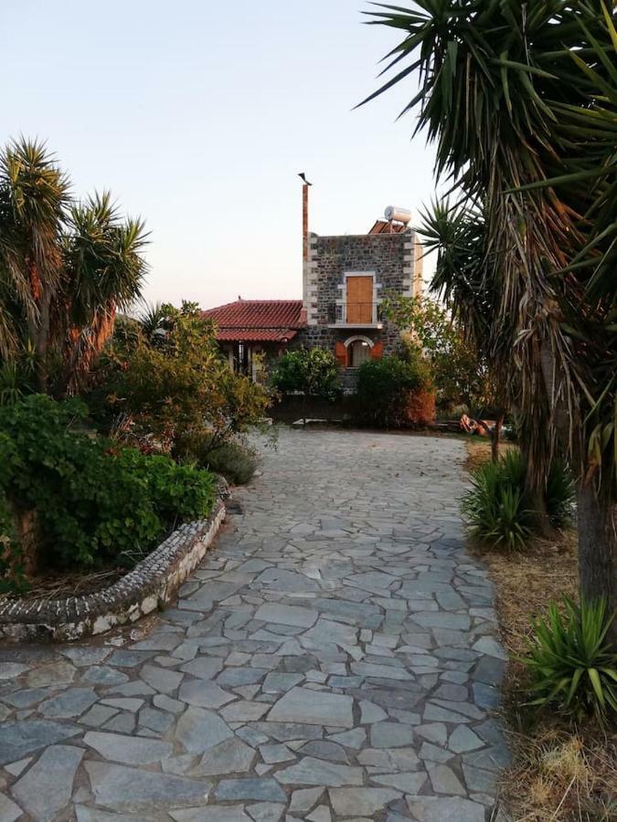 Theasea House With Garden Apartment Riglia Екстериор снимка