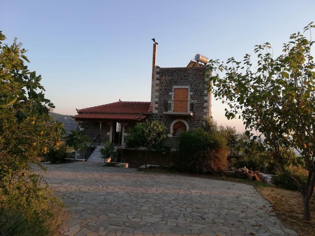 Theasea House With Garden Apartment Riglia Екстериор снимка