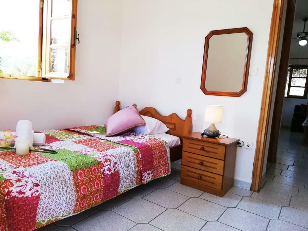 Theasea House With Garden Apartment Riglia Екстериор снимка